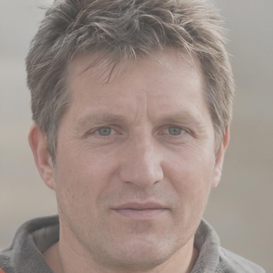 Eamon Fitzgerald, Senior Financial Educator at Gyutronex